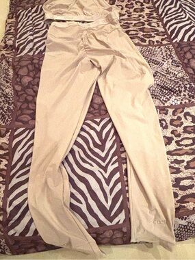 Gcds Light Beige crop top and leggings
